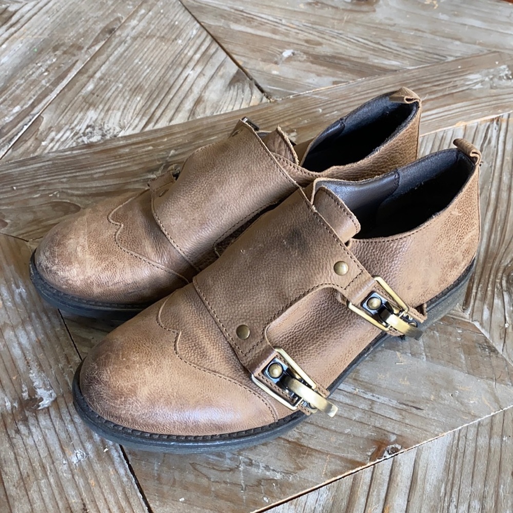 Boutique 9 size 5 1/2 dress loafers leather